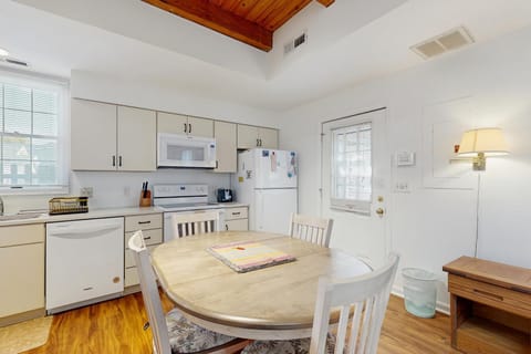 Bermudo Row Condo --- 34 Maryland Ave Unit 5 House in Henlopen Acres