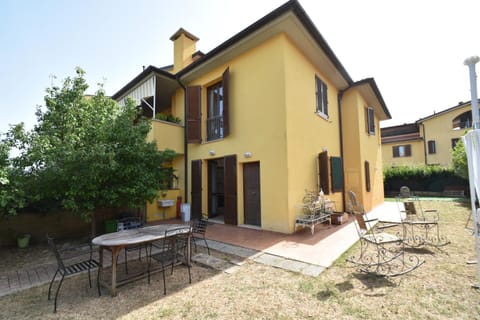 Property building, Garden, Garden view