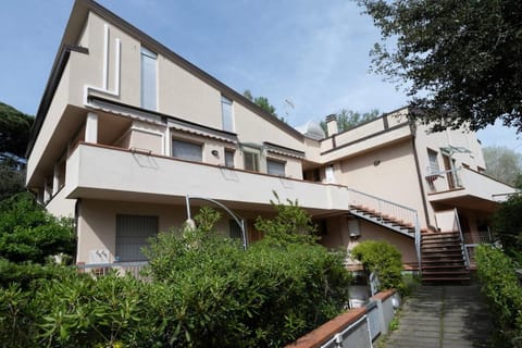 Sabbia & Pinoli - Tirrenia, Pisa Apartment in Tuscany