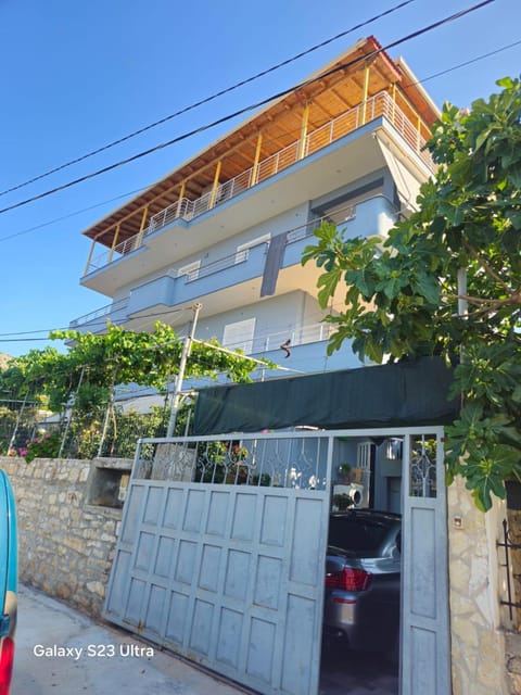 Property building, Day, Parking