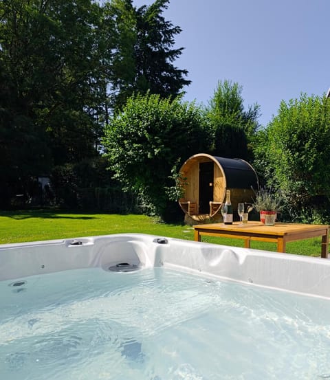 Africando - Spa & Sauna Apartment in Wallonia, Belgium