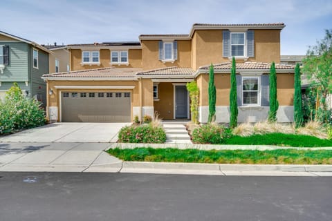 Pool Paradise Spacious Tracy Home with Yard! House in Tracy