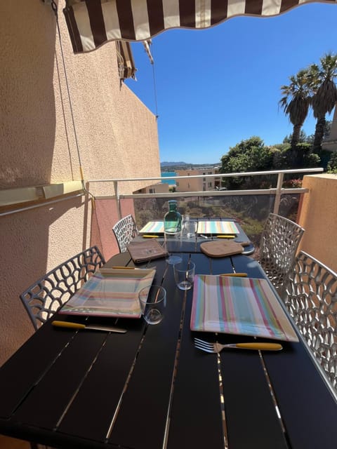 Magnifique studio Vue mer Apartment in Sanary-sur-Mer