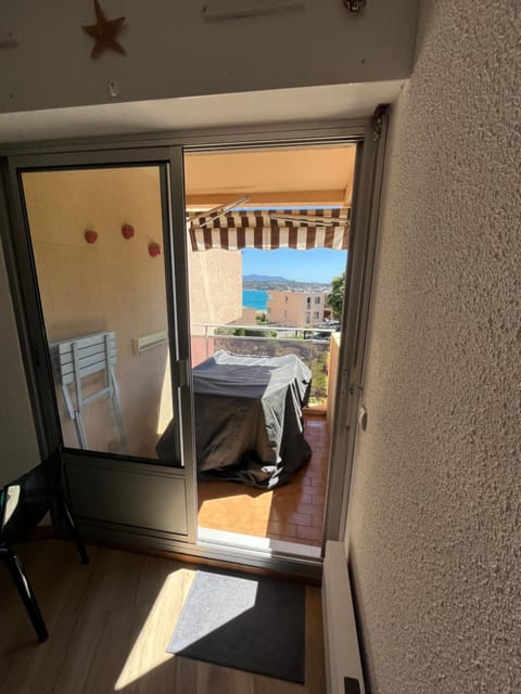 Magnifique studio Vue mer Apartment in Sanary-sur-Mer