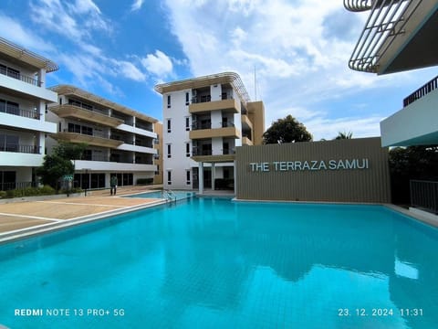 Property building, Swimming pool