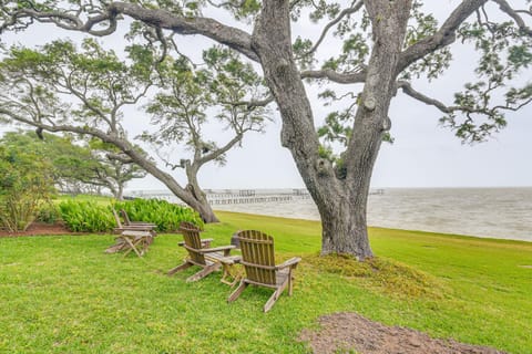 Galveston Bay Retreat Historic La Porte Home! House in La Porte