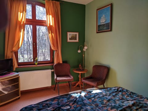 Seating area, Bedroom