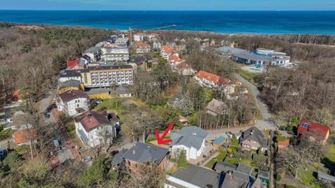 Beach, Sea view, Location