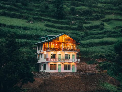 Property building, Natural landscape, Mountain view