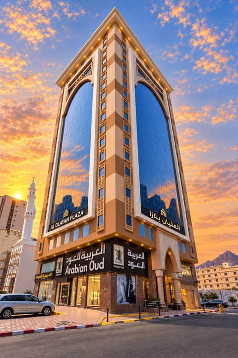 Property building, Day, City view, Location