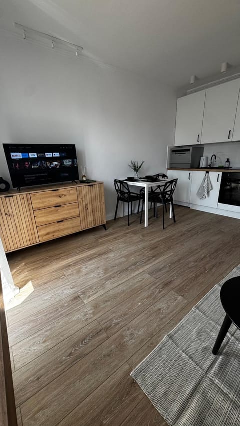 TV and multimedia, Kitchen or kitchenette, Dining area