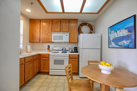 Pacific Plaza #504 - Heart of Oceano - 1BdrmD-K-QSofa House in Oceano