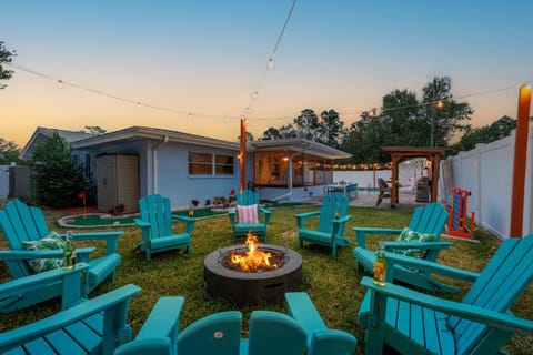 Playcation Putt Putt Pool Tiki Bar Game Room House in Largo