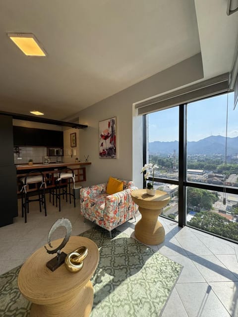 Natural landscape, Balcony/Terrace, Seating area, Dining area, Mountain view