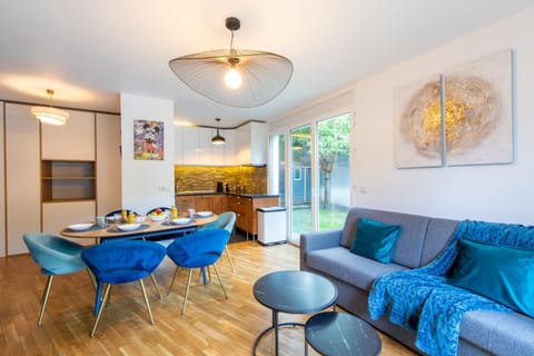 Stunning 3Bedroom Apartment with Garden in Prestigious Area I Eiffel Tower Within 15 Minutes' Drive Apartment in Issy-les-Moulineaux