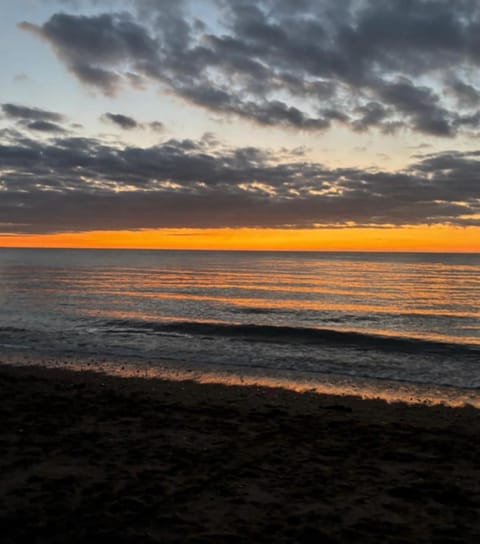 Awel Mor Beautiful Pet Friendly Chalet in Clarach Bay House in Tirymynach