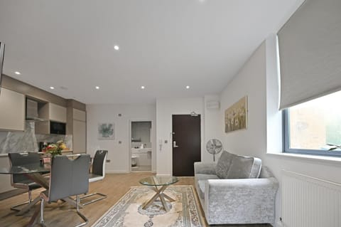 Milburn Inn Apartment in Milton Keynes