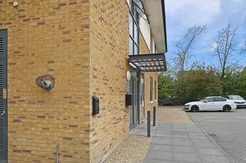 Milburn Inn Apartment in Milton Keynes