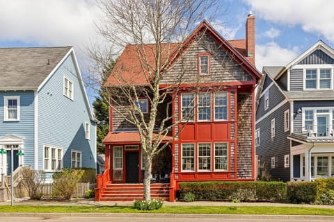 Someplace Else by Seabrook Hospitality House in Seabrook