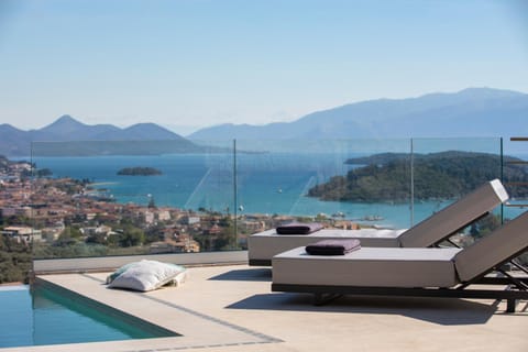 Sea view, sunbed
