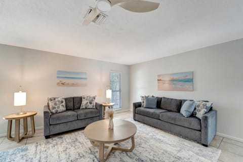 Secluded Oasis with Heated Pool in Prime Location House in Port Charlotte