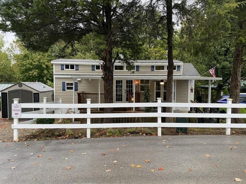 Homey Villa with Loft in Bloomington Campground/ 
RV Resort in Indiana