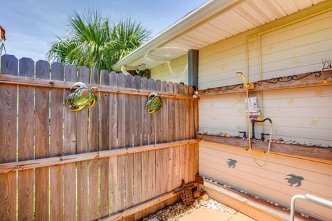 Spacious Home with Yard - 1 Mi to Ormond Beach House in Daytona Beach