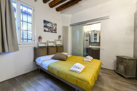 Bed, Bathroom, Bedroom