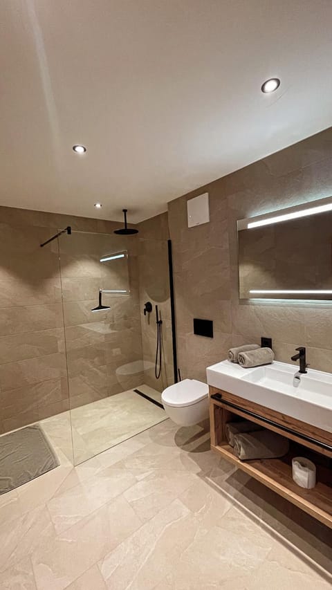 Shower, Toilet, Bathroom