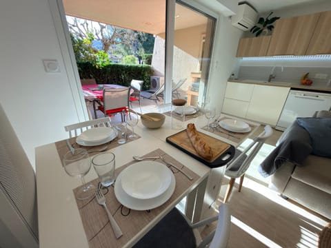 Balcony/Terrace, Dining area