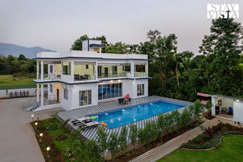 Property building, Pool view, Swimming pool, sunbed