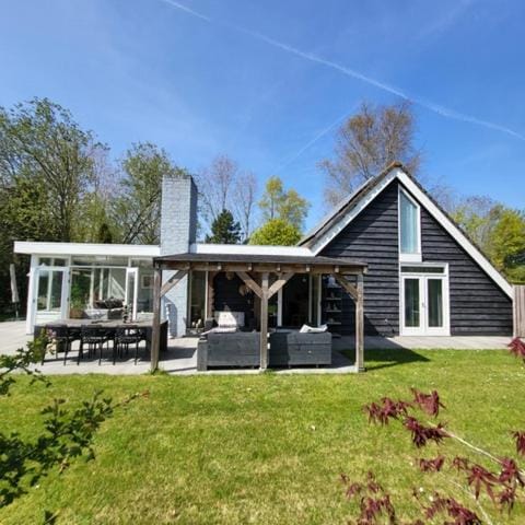 Vakantiehuis met sauna, omheinde tuin & nabij strand VP087 House in Bruinisse