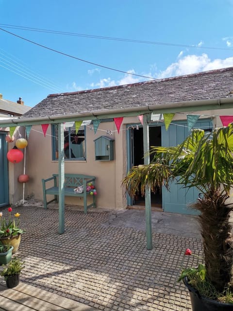 Property building, Patio