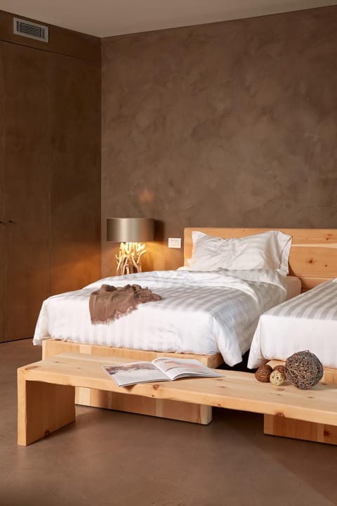 Bed, Decorative detail