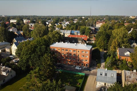Property building, Day, Bird's eye view, City view, Location, Parking