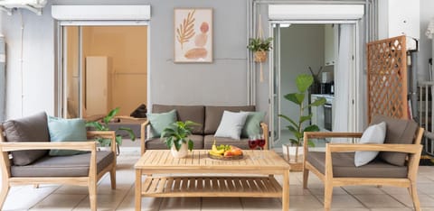Patio, View (from property/room), Balcony/Terrace, Decorative detail, City view, Sea view
