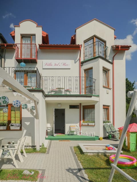 Property building, Facade/entrance, Property logo or sign, Children play ground, Balcony/Terrace, Floor plan