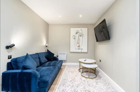 The Executive Retreat 3Bed2Bath 55inch TV Central Leeds Apartment in Leeds