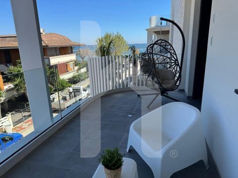 View (from property/room), Balcony/Terrace, Sea view