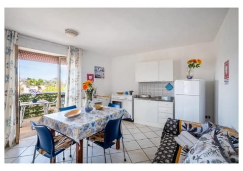 Spring, Summer, Kitchen or kitchenette, Autumn