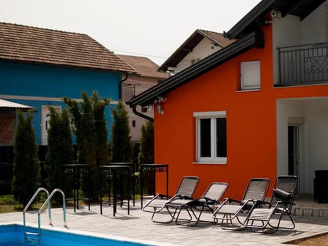 Property building, Swimming pool, sunbed
