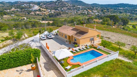 Property building, Facade/entrance, Off site