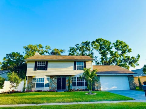 Tampa Luxury 5BR Estate with Pool and Golf Views House in Tampa