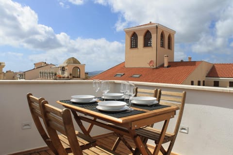 View (from property/room), Balcony/Terrace