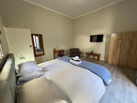 Avignon Guesthouse Bed and Breakfast in Western Cape