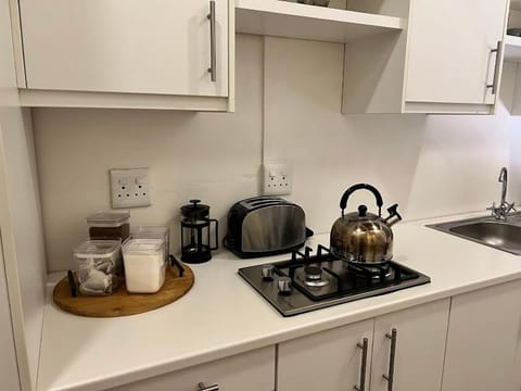 Avignon Guesthouse Bed and Breakfast in Western Cape