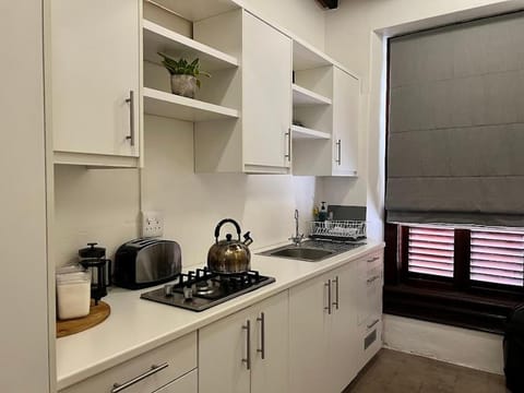 Avignon Guesthouse Bed and Breakfast in Western Cape