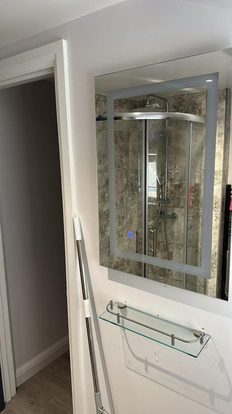 Abena' Villa Vacation rental in England