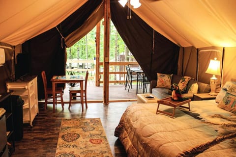 Fabulous West Virginia Glamping Tent House in Hico