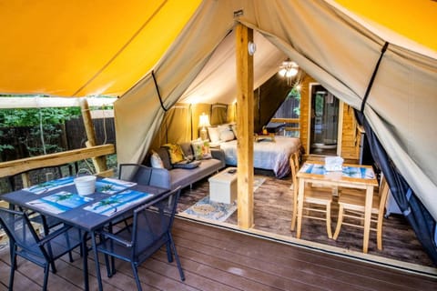 Fabulous West Virginia Glamping Tent House in Hico
